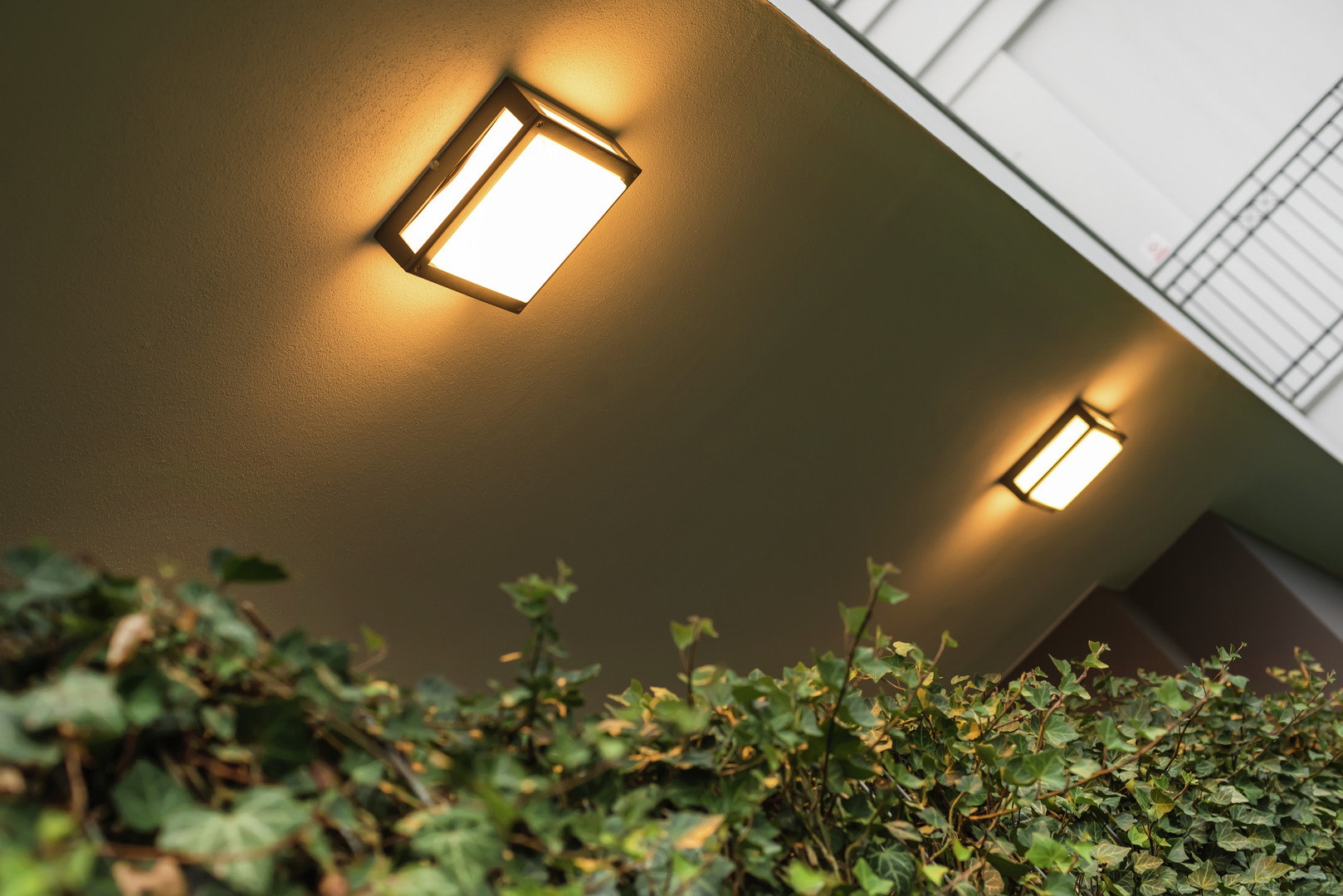 Entdecken Sie die Norlys skandinavische Designlampe mit dem Flair von Nordland und skandinavischer LED-Beleuchtungsqualität. Zeitloses Design und erstklassige Qualität vereint in einer Leuchte.